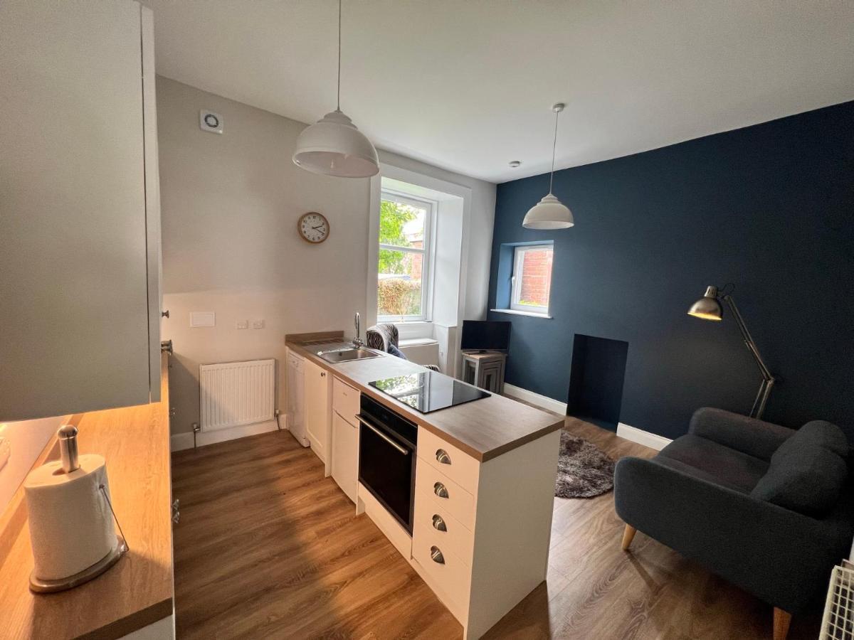 Number 79, Cosy Central Helensburgh 1 Bedroom, Ground Floor Pet Friendly, Garden Exterior photo